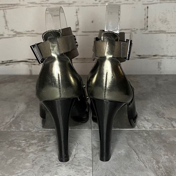 Tory Burch Teagan Stingray Leather Cage Heels Size 7.5 - Picture 5 of 11